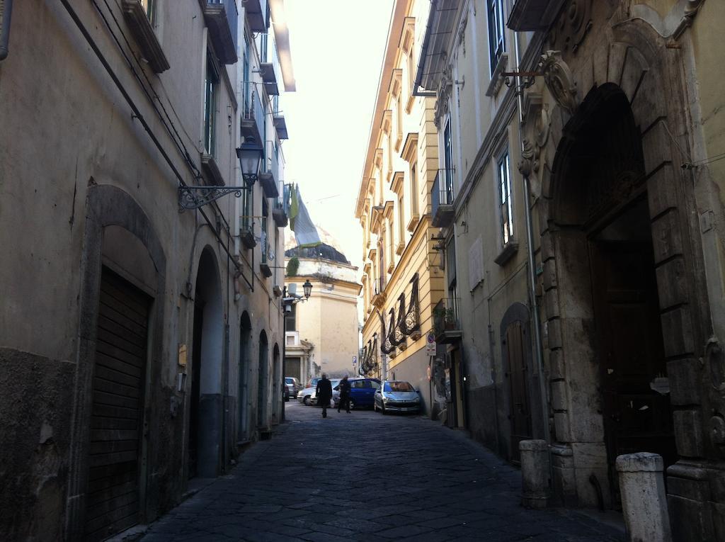 Ferienwohnung Residenza Guarna Salerno Exterior foto
