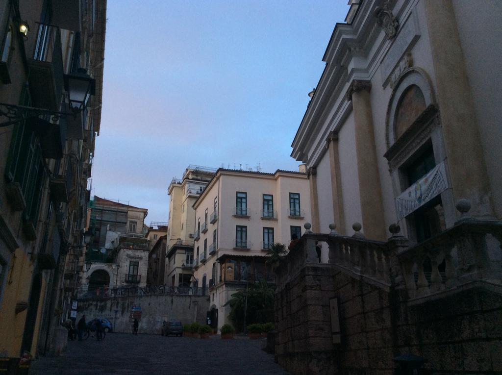 Ferienwohnung Residenza Guarna Salerno Exterior foto