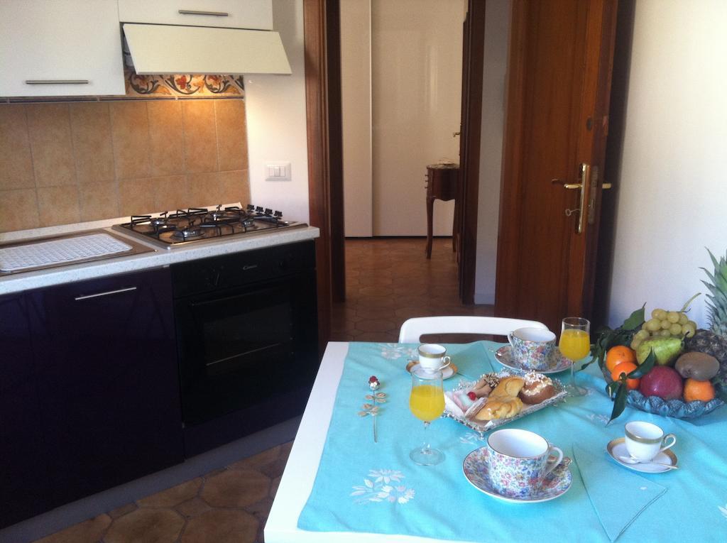 Ferienwohnung Residenza Guarna Salerno Exterior foto