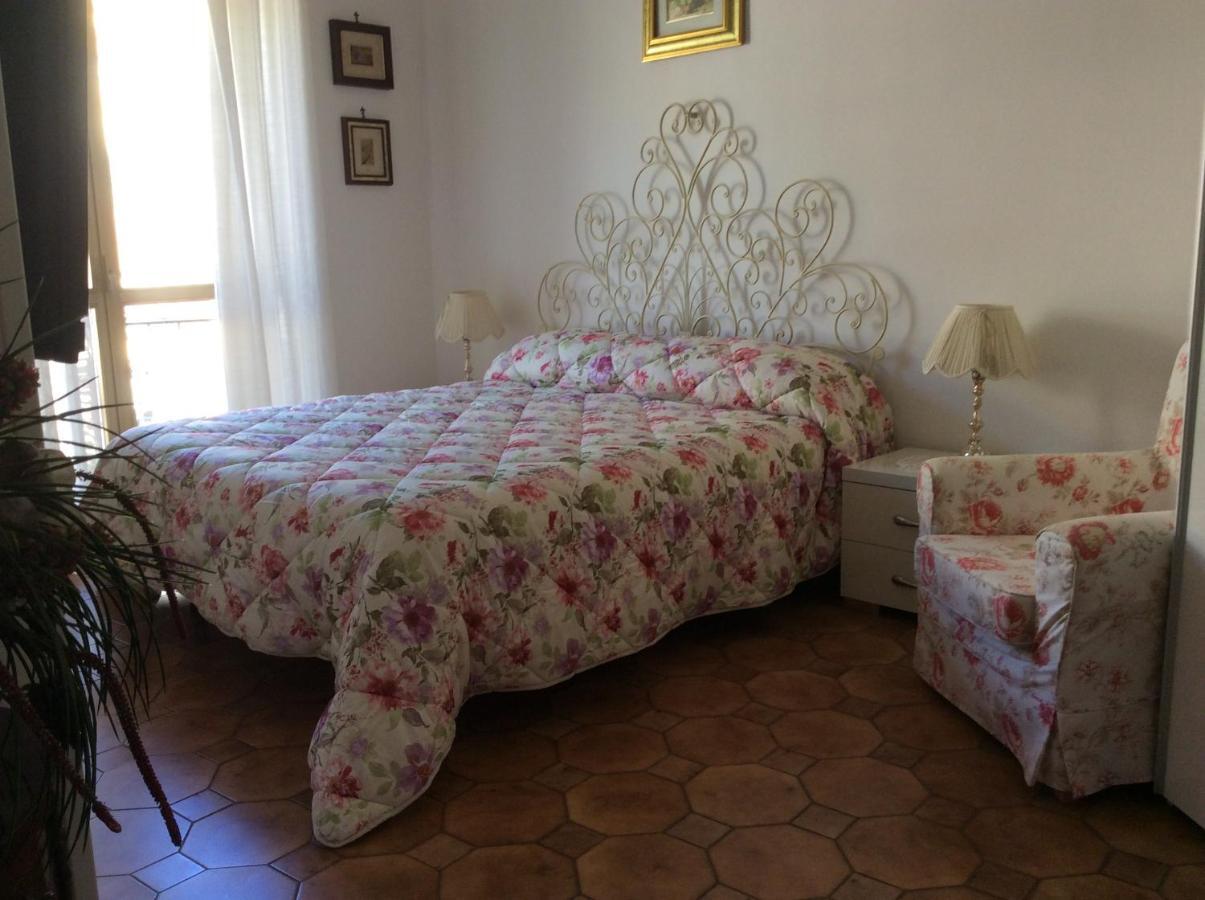 Ferienwohnung Residenza Guarna Salerno Exterior foto